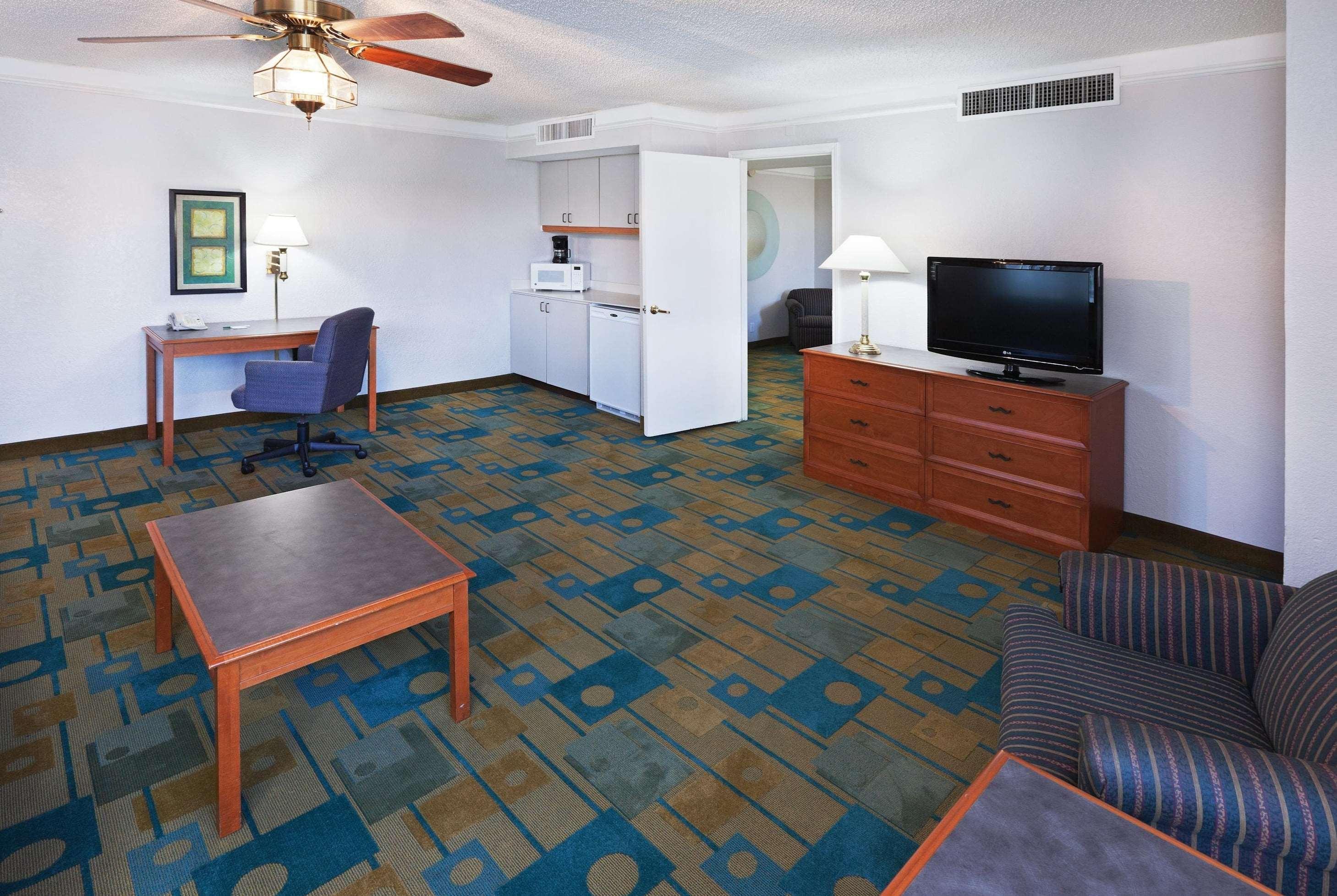 La Quinta Inn By Wyndham Austin Oltorf Εξωτερικό φωτογραφία