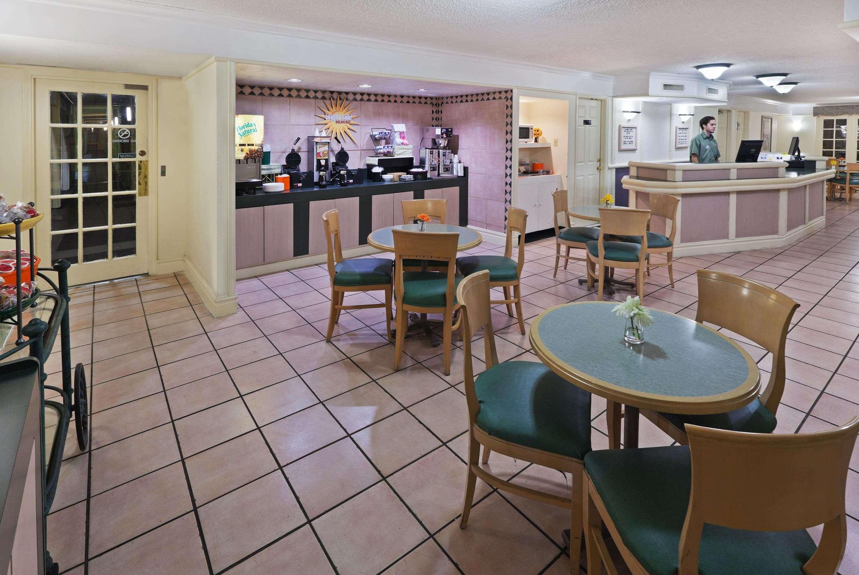 La Quinta Inn By Wyndham Austin Oltorf Εξωτερικό φωτογραφία