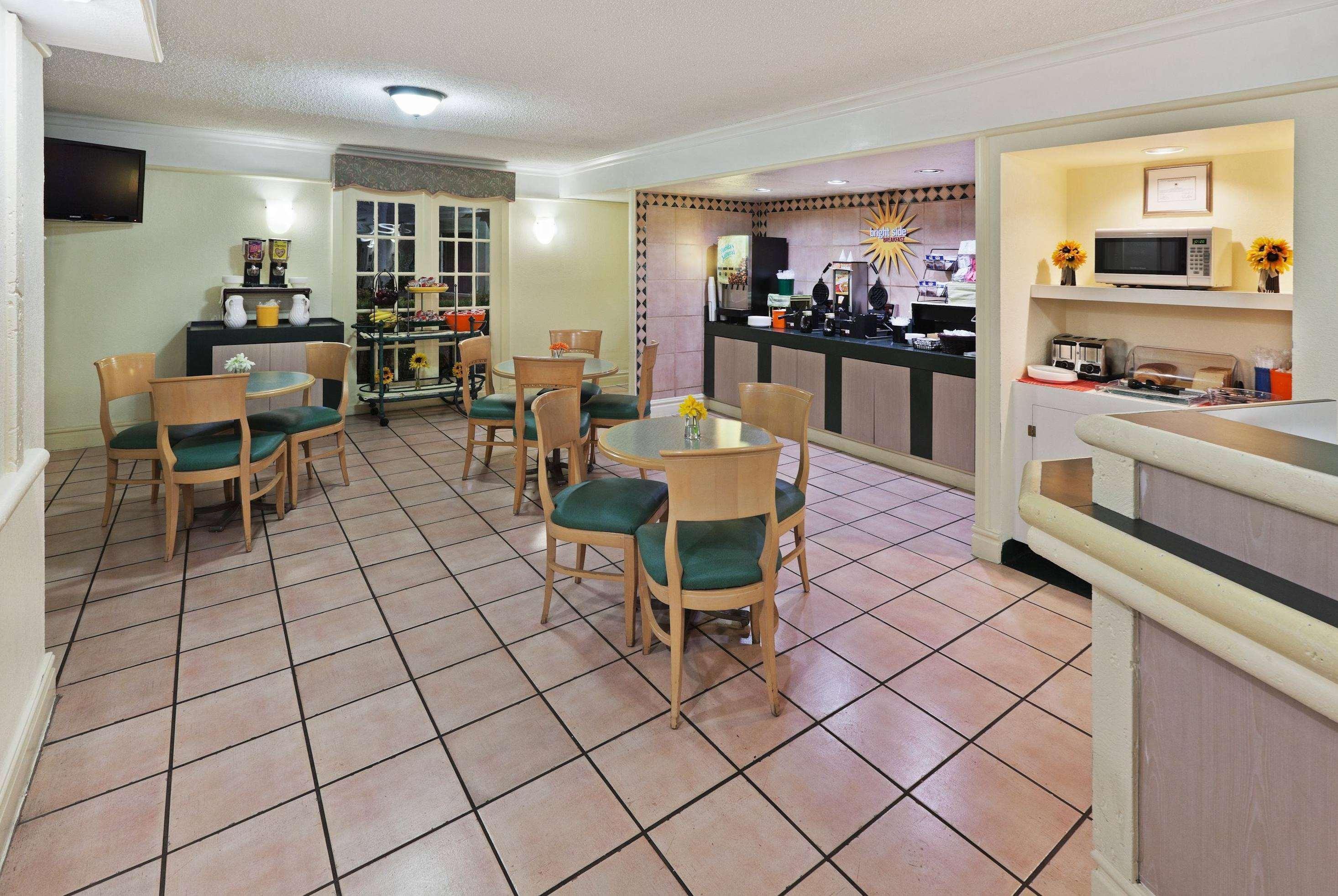 La Quinta Inn By Wyndham Austin Oltorf Εξωτερικό φωτογραφία