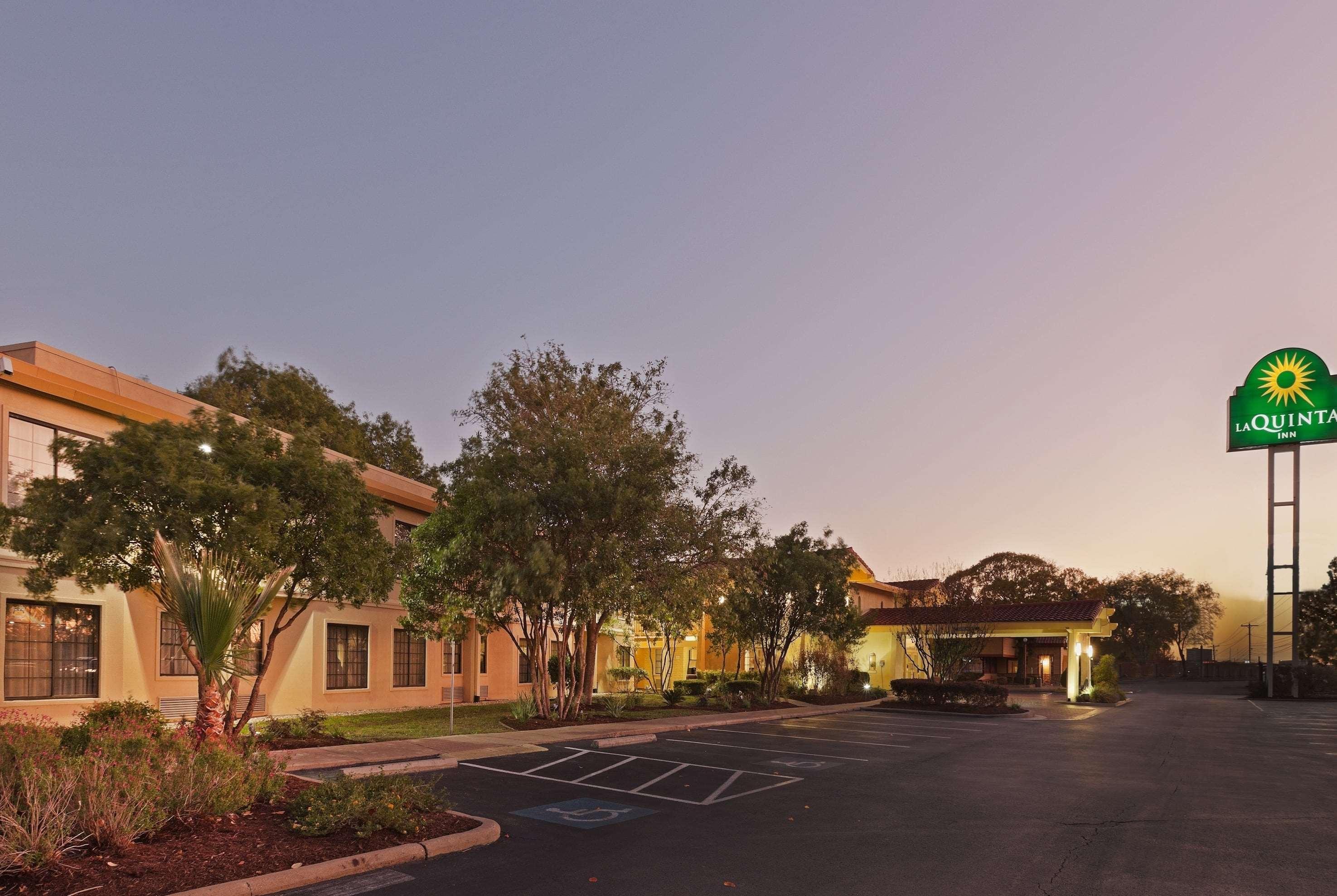 La Quinta Inn By Wyndham Austin Oltorf Εξωτερικό φωτογραφία